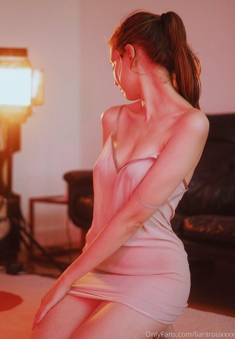 liararouxxxx かわいいモデル 写真