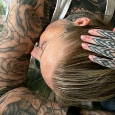 Ty4living xxxポルノスター 写真