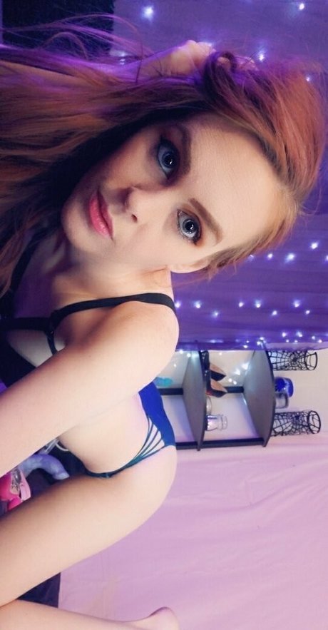 デカ尻ジーンズ OnlyFans ヌード ギャラリー