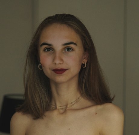 Mia Foster 完璧な女優 写真