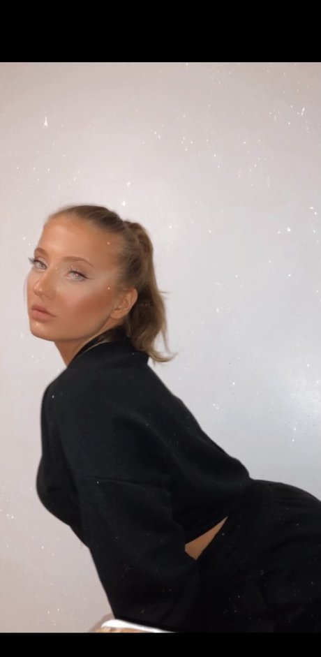 Brat Barbie_ 美しいスター 写真