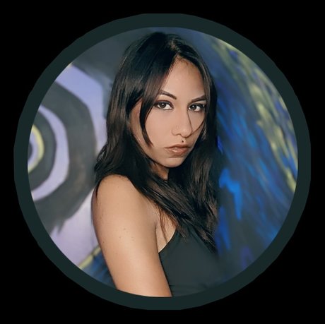 成熟した異人種間OnlyFans 美しい裸 画像