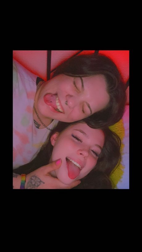 Millie and Billie エロティックモデル 画像