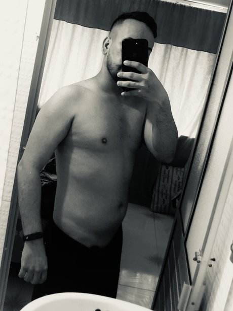 Sneider Rincon 裸のモデル ギャラリー