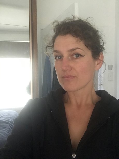 アジアのティーンオンリーファン セクシー裸 写真