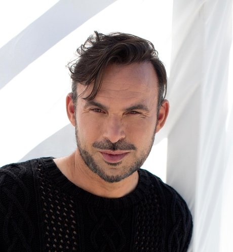 Jindra ポルノモデル 画像