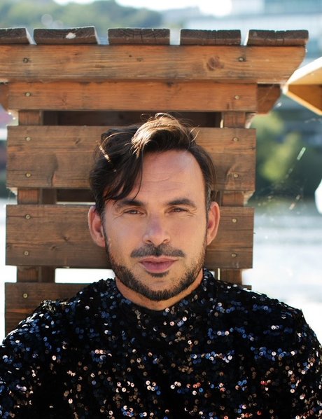 Jindra ポルノモデル 写真