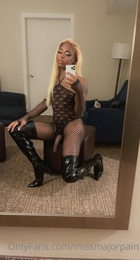 Miss MAJOR Pain ポルノスター セックス 写真