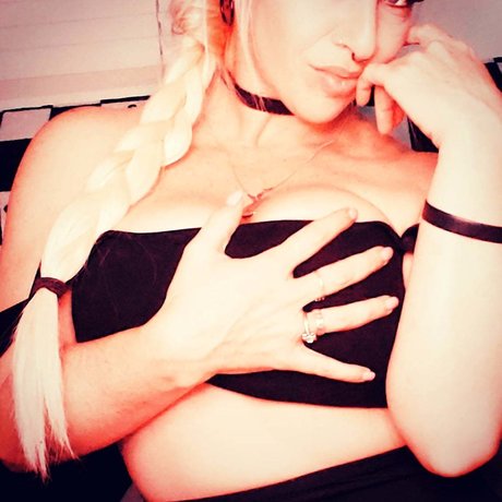 ルビーオンリーファン 無料セックス 写真