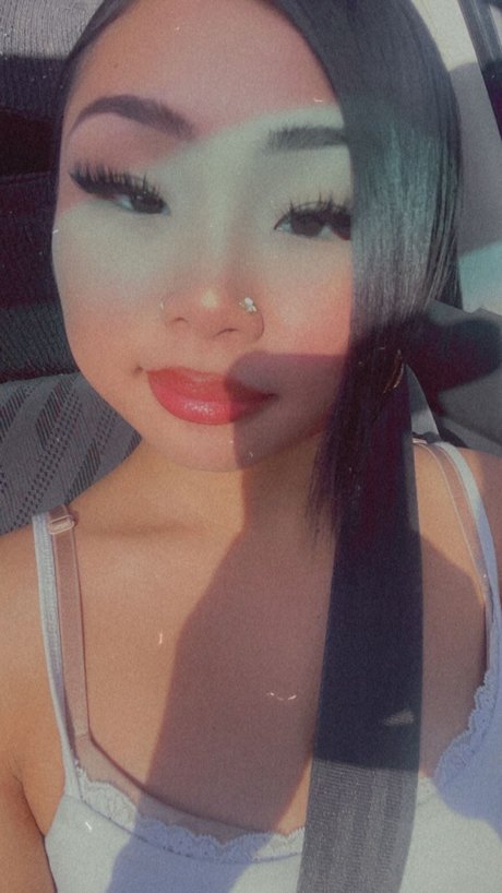 Lilianna Moun 裸のポルノスター 写真