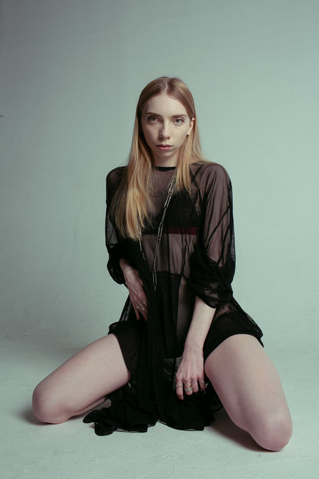 Anna Fawn HDスター 画像