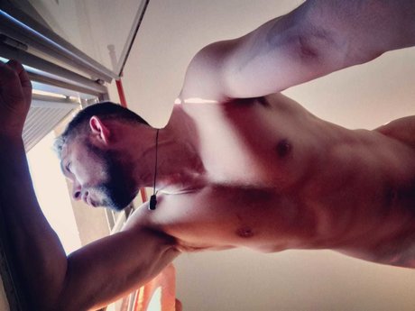 Jhon Salamandro 完璧な女優 写真