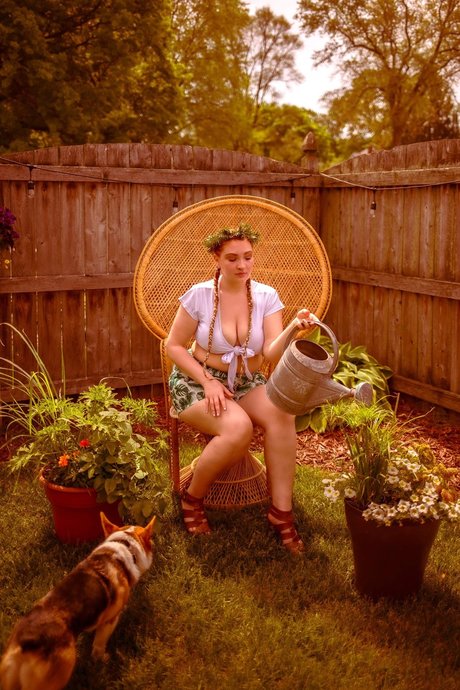 Modeled after the McK セクシーモデル 画像