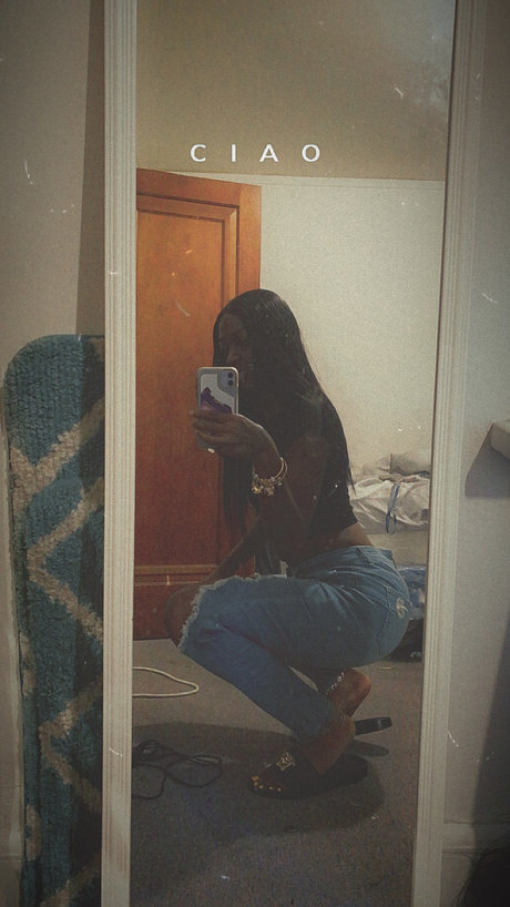 MkeNeishaa トップスター 写真