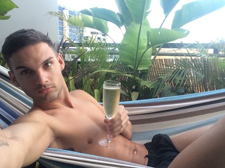 ぽっちゃり痴女OnlyFans ホットセクシー 写真