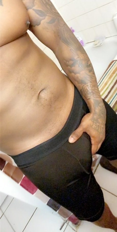 Tristan Williams 高品質モデル 写真