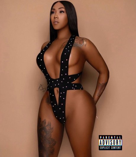 kokoatl 美しいモデル 写真