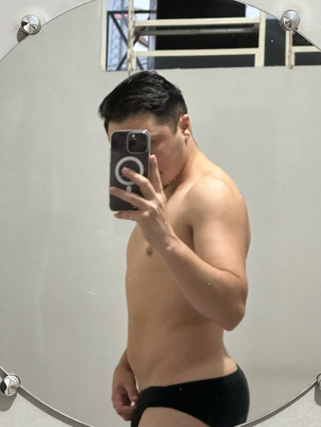 Harri ホットなモデル 画像