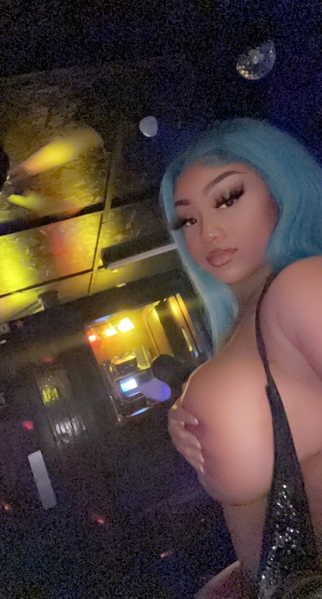 Exotic D uss_ 高品質モデル 写真