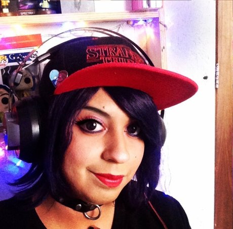 Priya Zavala 完璧なモデル 画像