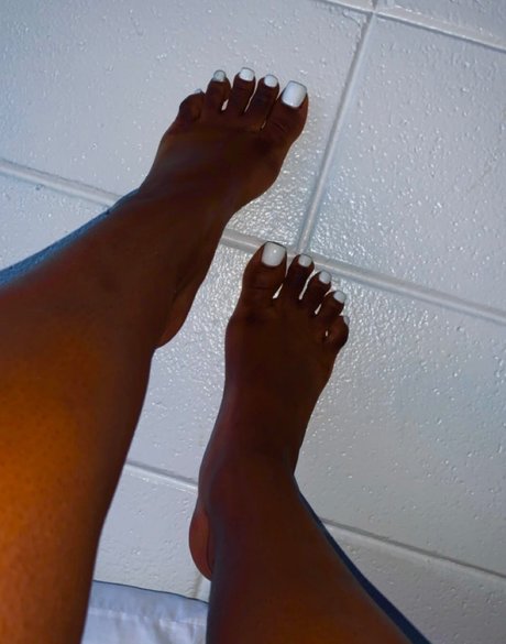 MrsKoncieteddd 裸のモデル 画像