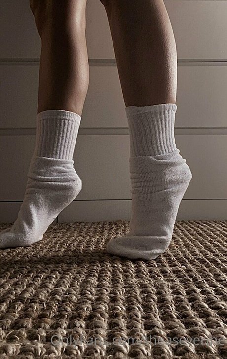 enirevesfree エロティックなモデル ギャラリー