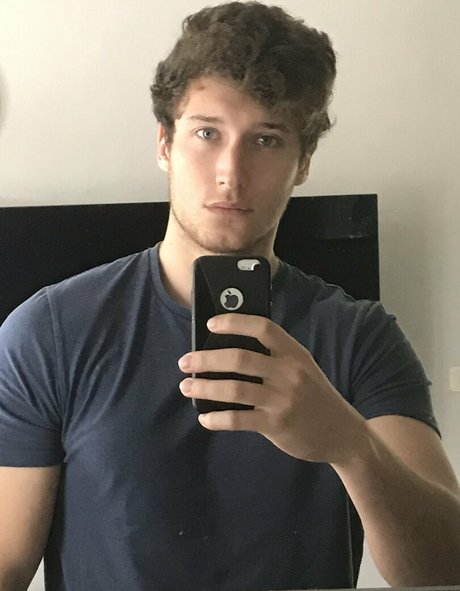 redarmy ポルノスター ヌード 画像