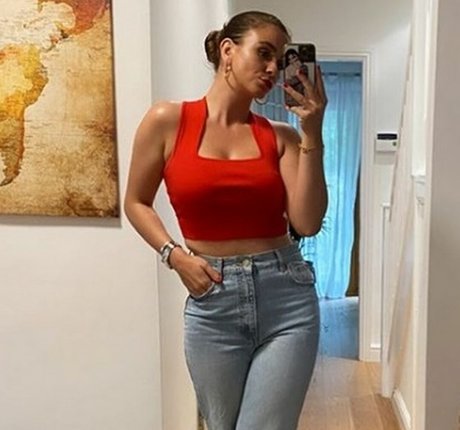 Brooke Vincent 裸のモデル 写真