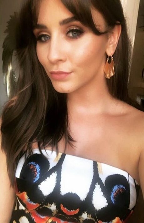 Brooke Vincent 裸の女優 写真