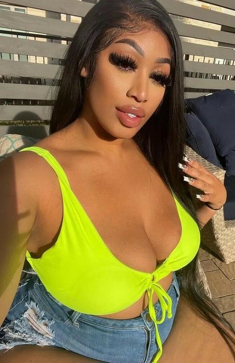 デカ尻ジーンズ OnlyFans ホットポルノ 写真