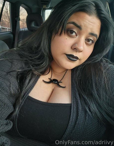 adriivy 最高のモデル 写真