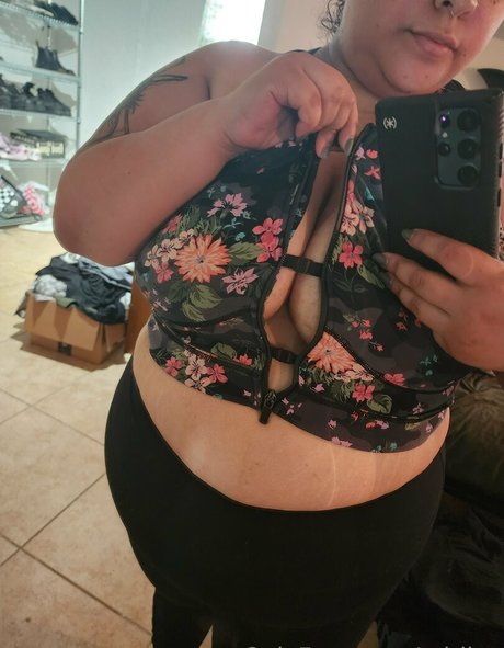 adriivy 無料女優 写真