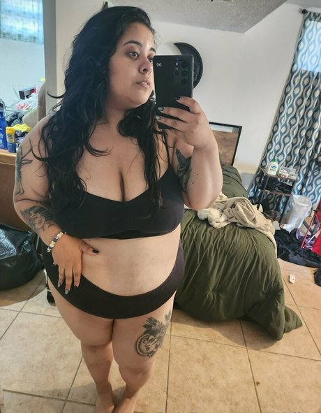 adriivy トップモデル 写真