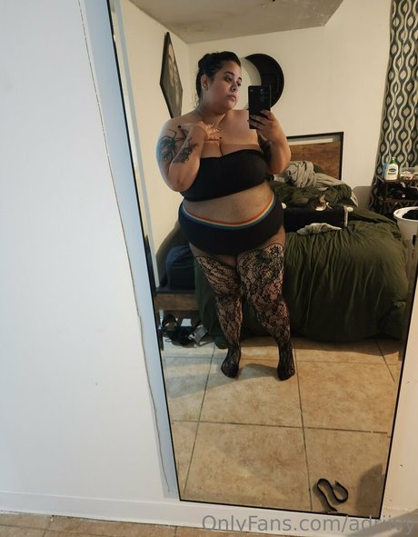 adriivy 裸のスター 画像