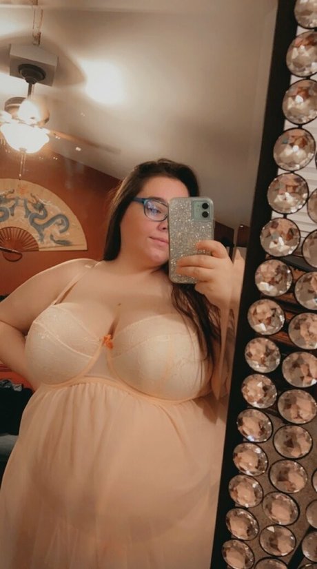 lilpeachpit top profile image