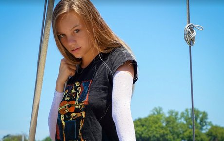 ぽっちゃり痴女OnlyFans ホット裸 写真