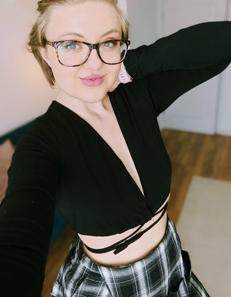 アマチュア潮吹きOnlyFans エロチック アーカイブ