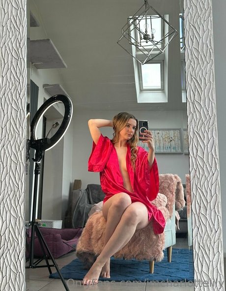 imcharlottelily 可愛いモデル アーカイブ