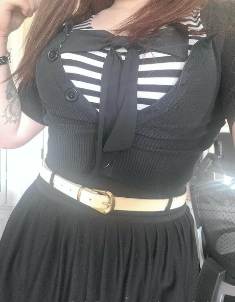 足ファックOnlyFans ポルノグラフィック アーカイブ