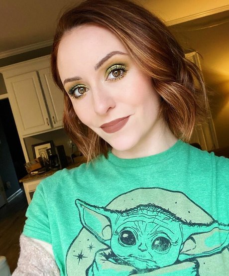 Mollie Damon ポルノモデル 写真