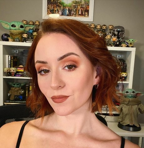 Mollie Damon ポルノスター エロティック 写真