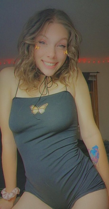 sneakiestbanana 裸モデル 写真