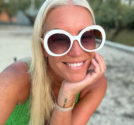 Denise Van Outen セックスポルノスター 画像