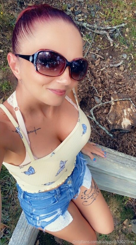 曲線美の熟女OnlyFans セクシーヌード 写真