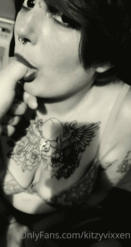 kitzyvixxen 可愛いモデル 画像