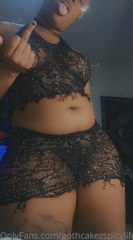 gothcakezspicylife エロティック女優 画像