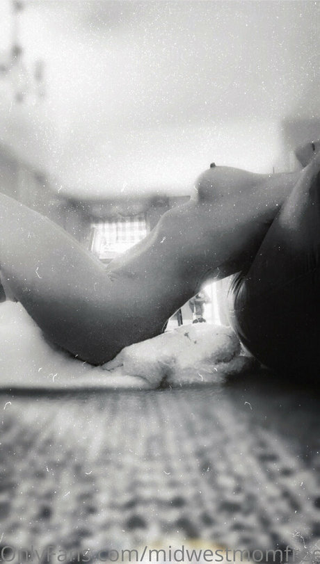 midwestmomfree かわいいポルノスター 画像