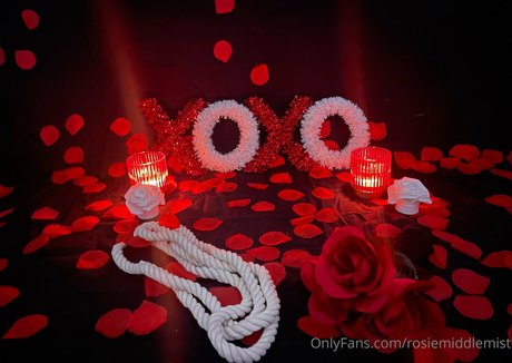 rosiemiddlemist 無料モデル 写真