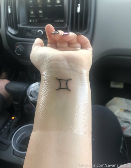 savanahroses profile image