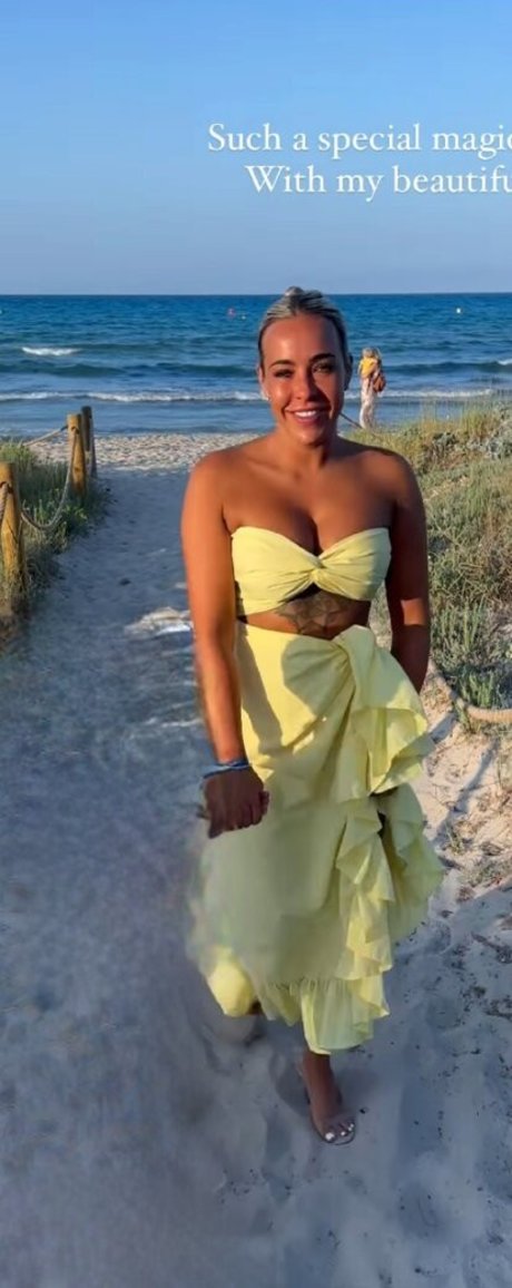 Stephanie Davis アートスター 写真